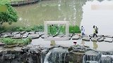 那英掏蛋捉泥鳅惨翻车，主动搭讪张艺兴遭无视，被黄磊吐槽是大妈