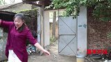 短剧：老表用偏方给村妹治脚气，没想到越治越严重，结果被打一顿