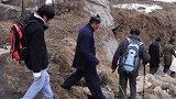 25岁男子避世隐居终南山父亲 一脚踹过去：没钱学什么隐居？今天你摸鱼了吗  闲鱼