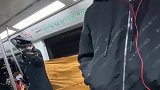 北京地铁开个门透透风