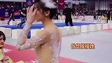 看吧，女人看到美女比男人还激动
