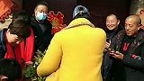 大衣哥家今天又来了这么粉丝，大衣嫂都无言以对了！