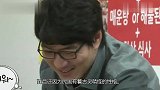 民国一个人干活，转身看到万岁有小姐姐陪着，民国的反应太搞笑