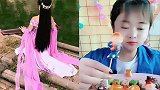 小姐姐直播吃彩色卡通零食，居然把零食做成光头强，太有童心了