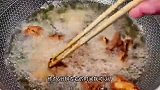 粤菜实力惊人！家庭版避风塘排骨做法揭秘，一口好吃到叫绝