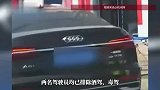 男子因开门杀被碾压身亡，律师解读：开门方负主责，涉嫌构成交通肇事罪