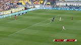 斯图拉奇长传掀起反击战 因格莱塞禁区一打三低射打偏