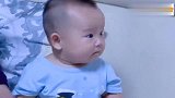 看到宝宝的这个表情意外了，太可爱了，感觉人生已经到达了高潮！