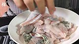 想吃酸菜鱼自己在家就可以做，肉质细嫩，汤真是鲜美！