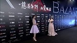 最美孕妈林心如红裙秀美肩，“弃”老公低调现身红毯