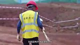 工人挖水库挖到古墓，连棺材钉子都是纯金的，墓主人到底是谁？
