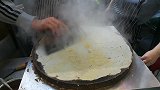 一家三口靠一个煎饼摊，在北京买了一套房，这煎饼到底有多好吃