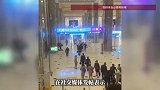 迪拜机场航站楼被炸！中国旅客发声：现场烟雾弥漫，大批人滞留