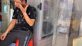 深圳打拼，餐馆忙完一盆面犒劳自己，生活虽然平淡却又充满希望