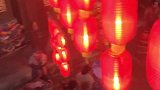 剧组拍戏现场，热闹的街市