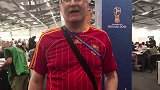 体坛直击：俄罗斯记者竟是西班牙死忠 球衣是妹妹送的利物