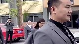后面几个女的是来捣乱的