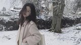 李嫣成雪中美人，疑以才女自居，气质高冷神似王菲