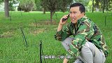 女骗子给农民工送传票，农民工死活以为是船票，差点把骗子气吐血