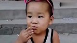 把儿子送奶奶家第二天，爷爷发来一段视频，这回真不想要他了！