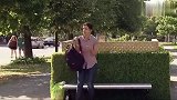 国外搞笑，男孩用牛排做诱饵，太有意思了