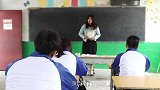 老师让同学从1写到600，一个学生写半黑板，另一个两下就搞定