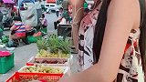 这个小姐姐火了，唱起歌来超带感，我都忍不住喝彩了