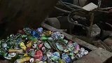 废铁压碎回收！冒昧问一下，能把房价也压一下吗？太高了！