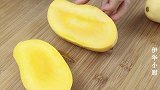 芒果冰淇淋的做法，超级简单，香甜凉爽，比超市卖的好吃多了
