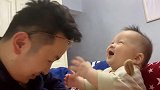 宝妈父女碰头的那一刻，我心都化啦