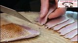 香港美食：香港人吃肉讲究太多，一只烧鹅斩完就剩四分之三了