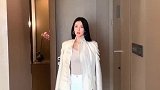每天早起三件事：看脸看秤看余额！