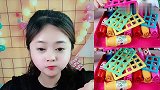 美女直播吃童年小零食，巧克力配上奶油，是我向往的生活