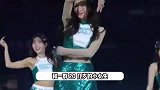 51岁林志玲穿啦啦队服跳女团舞，扭腰摆胯太卖力，精修和生图差距很大