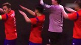 中超-17赛季-足球元素融入街舞全程高能 韩国6位逗比舞者让裁判C罗都来助阵吊炸天-专题