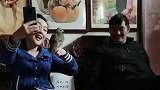 大衣哥指导女粉丝唱歌，嫂子看到了估计得生气了，人红是非多！