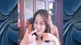 美女老板让小伙给她吹一下眼睛，小伙理解错了，结果太搞笑了