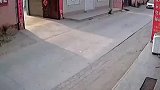短短的几秒钟里，我猜错了好几次主角