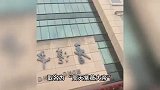 “改名小伙”又想改？最新申请名字48个字，警方：肯定不会通过