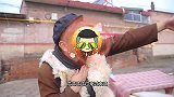 媒婆给单身小伙介绍对象，没想小伙却相中了媒婆，太搞笑了