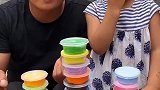 七彩童年：爸爸和宝宝玩游戏吃糖