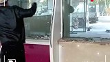 不愧是银行，这玻璃就是牛啊