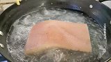 猪肉滑嫩有方法，出锅比红烧肉还香，一次做5斤不够家人吃
