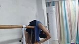 学舞蹈的孩子最美丽，一个动作练习上万次，只为了做到完美无瑕！