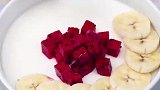 双皮奶都吃过吧，学会了在家就可以吃得到