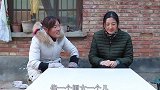 因为小丽的婚事妈妈在家生闷气，邻居来劝说，妈妈能想通吗