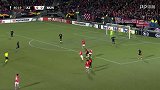 第81分钟阿尔克马尔球员米斯绍射门 - 打偏