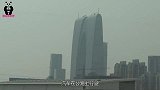 扭曲得像泡面的轨道，火车开上去就像喝醉一样，看后长见识了！