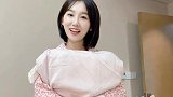 美女为追邻居小伙，寒冬深夜送温暖，但这结局也太尴尬