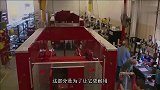 只连接上一个消防栓，消防车就能接出8条水管，多大火展开夹攻